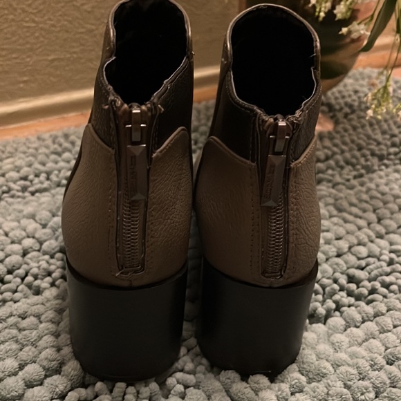 Simply Vera booties - Picture 4 of 7